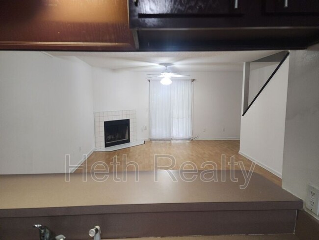 Foto del edificio - 4647 Barnes Rd S