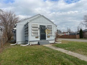 Building Photo - 5260-5262 Fletcher Ave