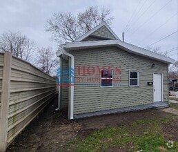 Building Photo - 320 N Morton Ave
