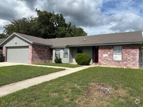 Building Photo - 2404 Hidden Hill Dr