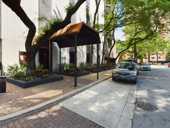 Building Photo - 1310 N Ritchie Ct