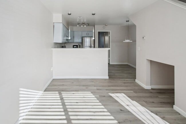 Foto del edificio - 5205 Foothill Blvd