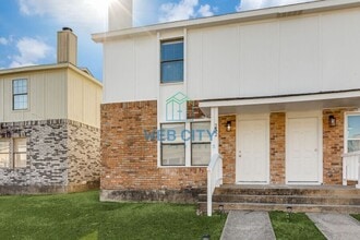 Building Photo - 232 Alexandria St