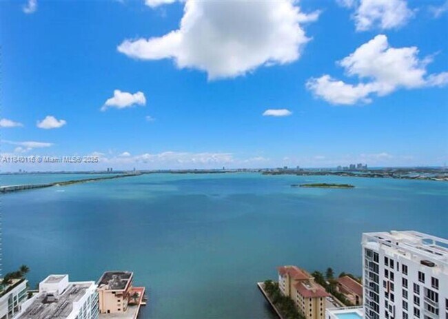 Foto del edificio - 460 NE 28th St