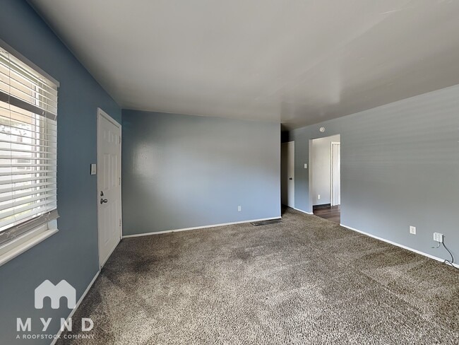 Building Photo - 333 9th St