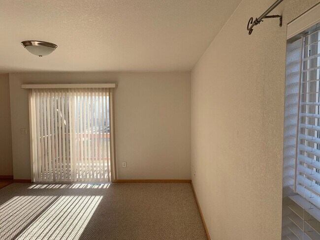 Foto del edificio - Nice Townhome in Central Loveland