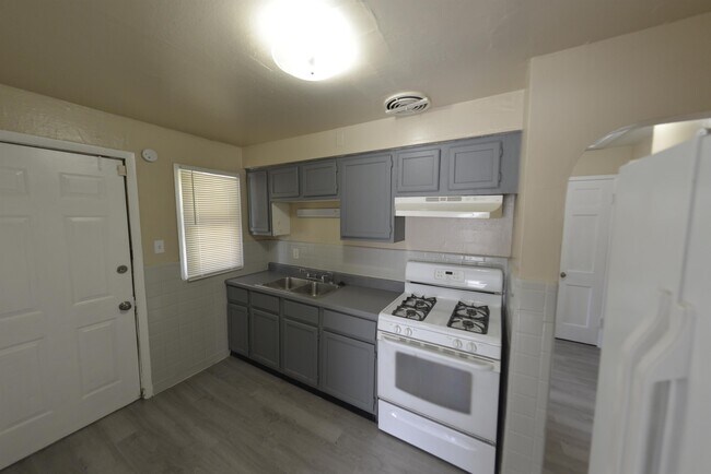 Building Photo - 6317 Abbott Dr