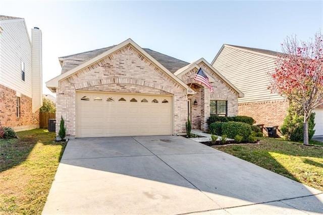 Building Photo - 5024 Raymond Dr