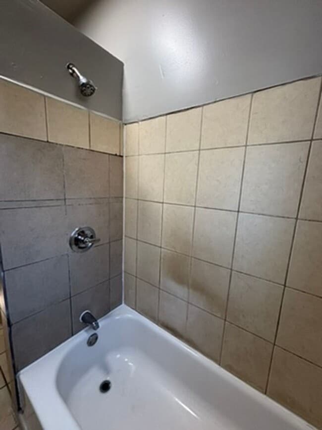 Building Photo - 3919 Deodar St