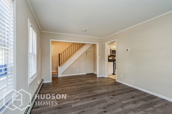 Building Photo - NOW AVAILABLE!  - 83 Essex Ave, Metuchen, ...