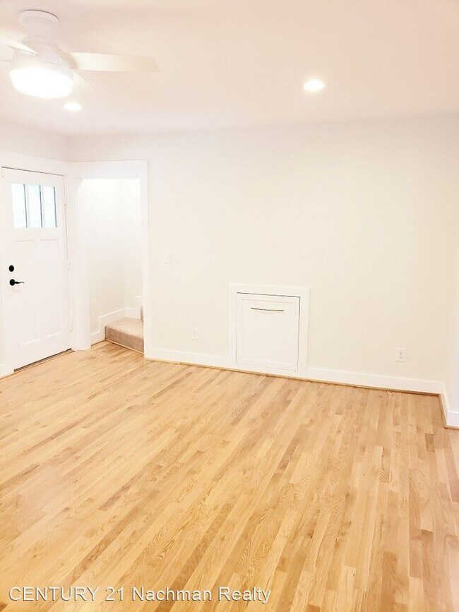 Foto del edificio - 3 br, 2 bath House - 9009 Granby Street