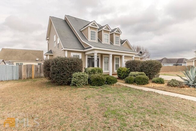 Building Photo - 302 Meyers Lake Dr