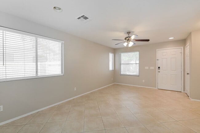 Building Photo - 10529 Silver Cholla Ct