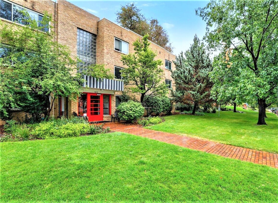 525 Jackson St Unit 102, Denver, CO 80206 Condo for Rent in Denver