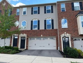 Building Photo - 102 Noble Woods Dr