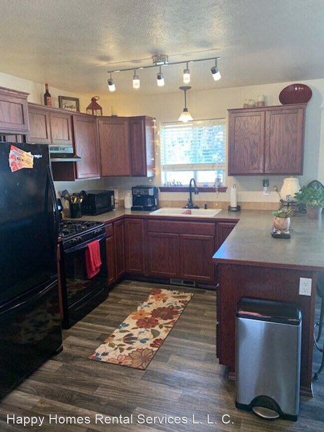 Foto del edificio - 3 br, 2 bath House - 1531 E. Crossing Ave.