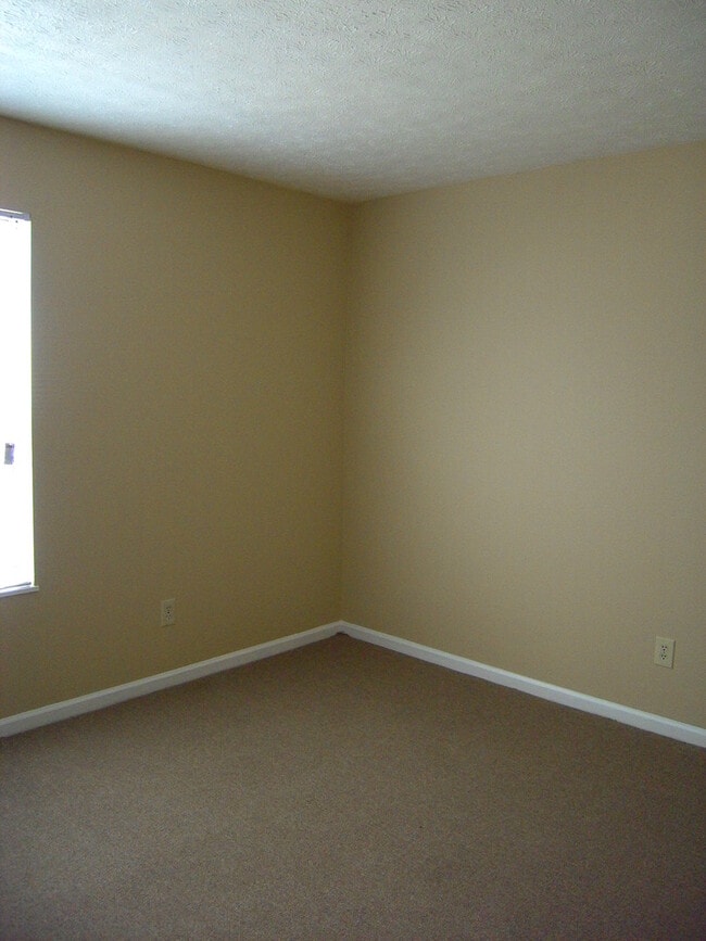 Building Photo - 409 Shelby Ave