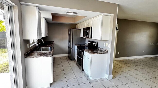 Foto del edificio - 3935 Middlesex Pl