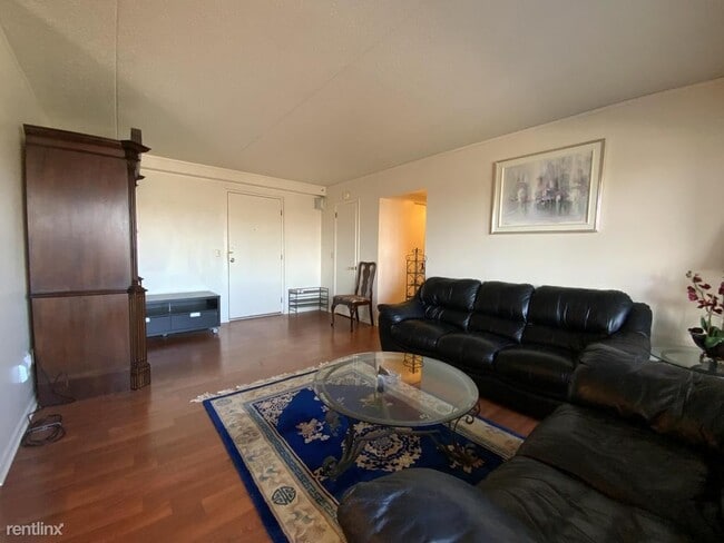 Building Photo - 4406 Charlemagne Cir