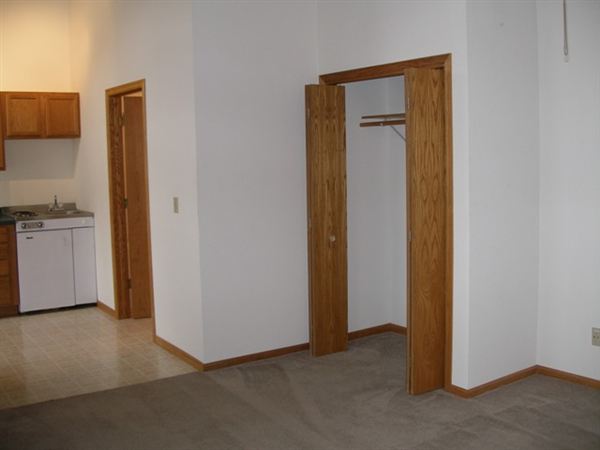 Building Photo - 106 S 2nd St