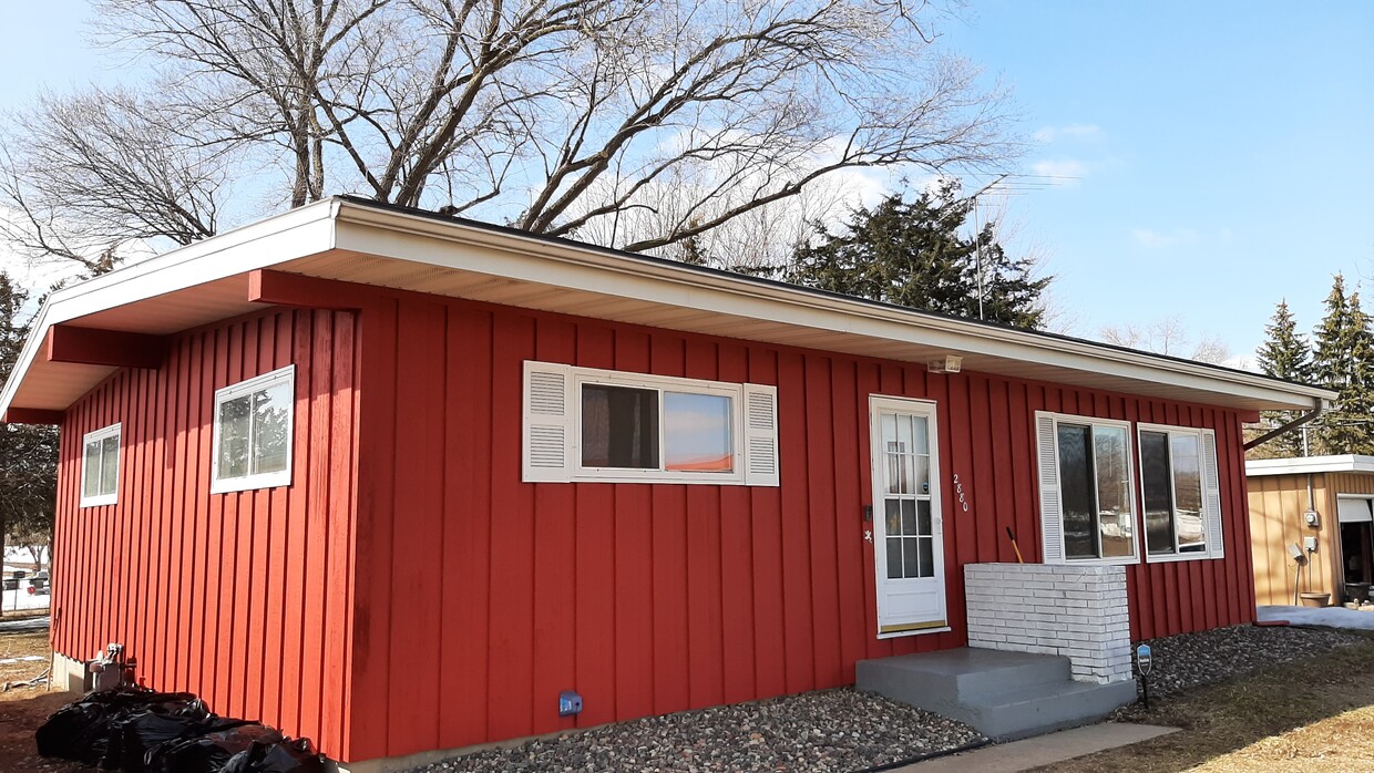 Front of Home - 1 - 2880 Highway 61