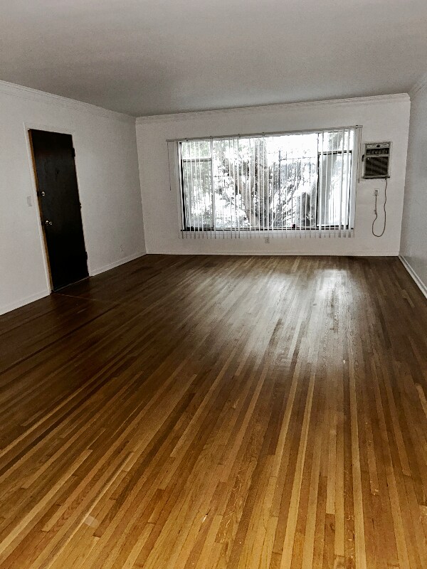 Building Photo - 1850 La Brea Ave