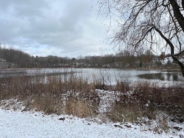 Foto del edificio - 18610 House Lake Rd