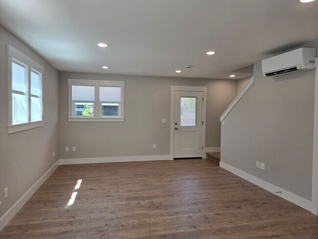 Foto del edificio - 9136 N Portsmouth Ave