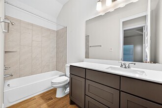 Building Photo - 14727 Band Tailed Pigeon Ct