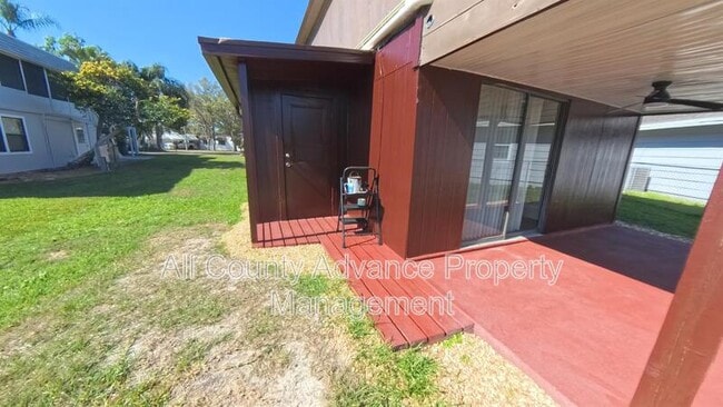 Building Photo - 360 1st Ave N