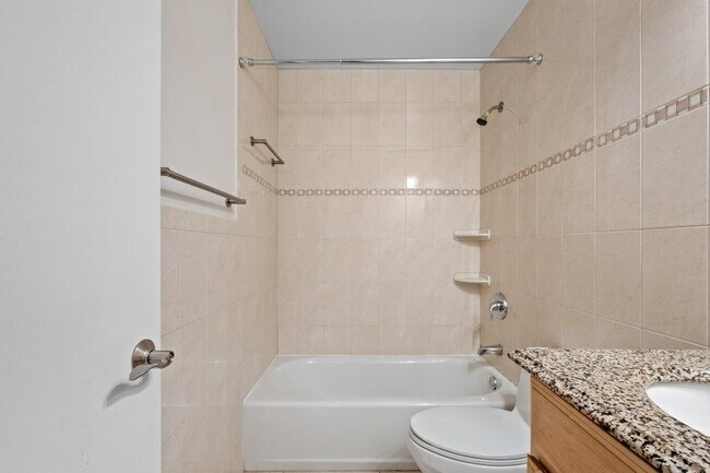 Foto del edificio - 1106 NE 16th Ct
