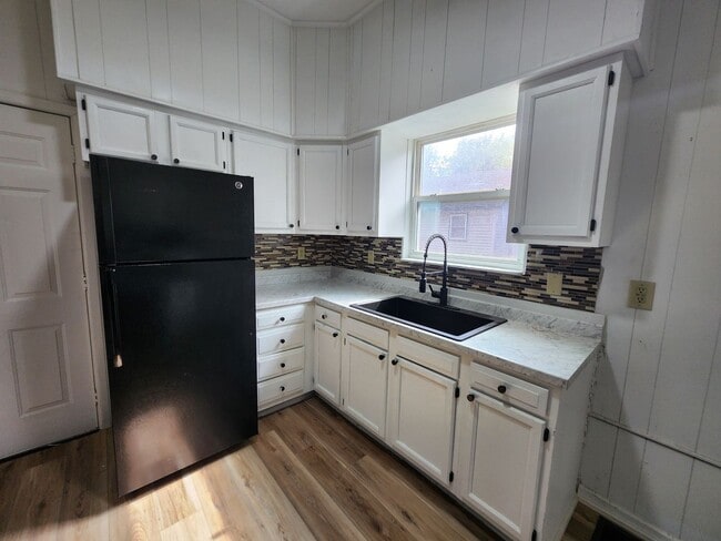 Foto del edificio - 1000 S 8th St