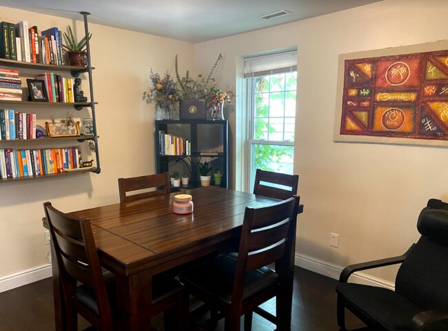 Foto del edificio - 734 Maryland Ave