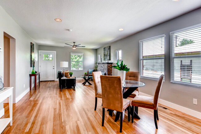 Foto del edificio - 3 Bedroom Duplex blocks from City Park