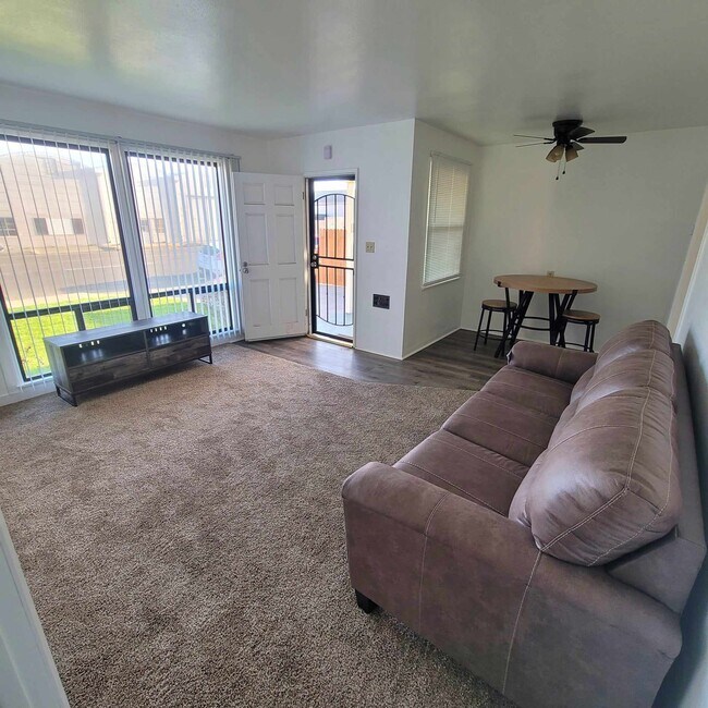 Foto del edificio - 713 E Boone St