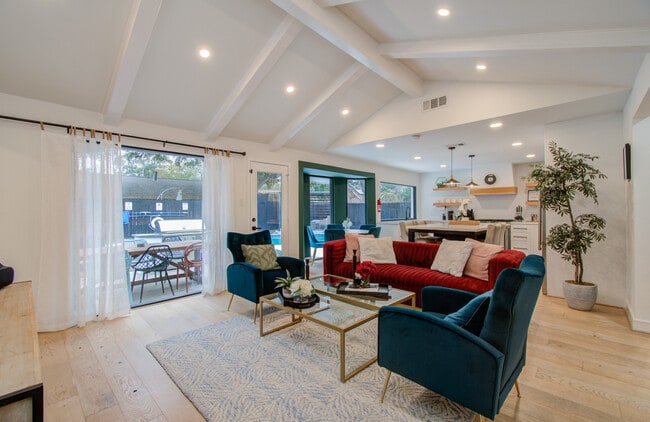 Foto del edificio - 9219 Kempwood Dr