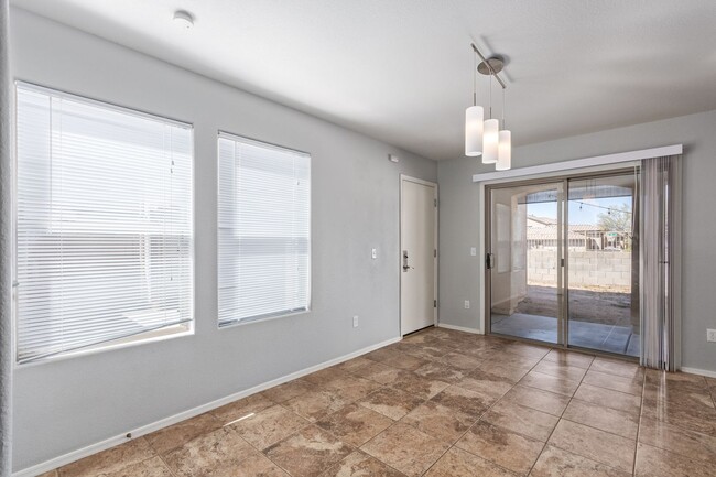 Foto del edificio - Amazing 3 Bedroom Home in Great Queen Cree...