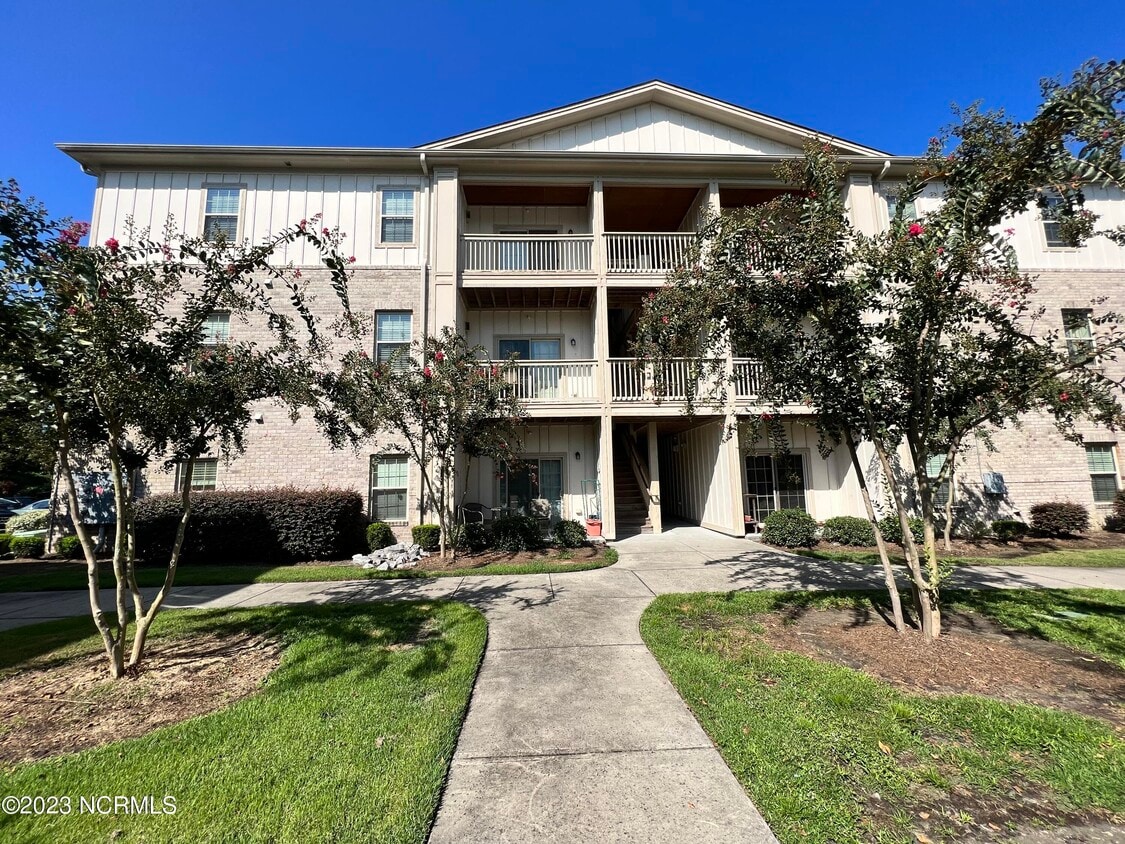 119 Covil Ave Unit Apt 304, Wilmington, NC 28403 Condo for Rent in