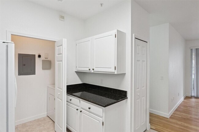 Building Photo - 2549 Maitland Crossing Way