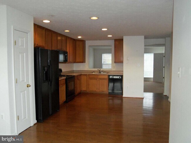 Building Photo - 4667 Harrier Way