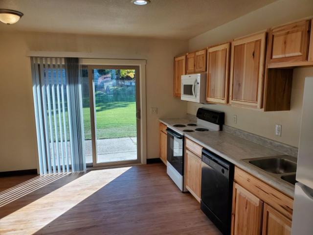 Building Photo - 3 bedroom in Billings MT 59105