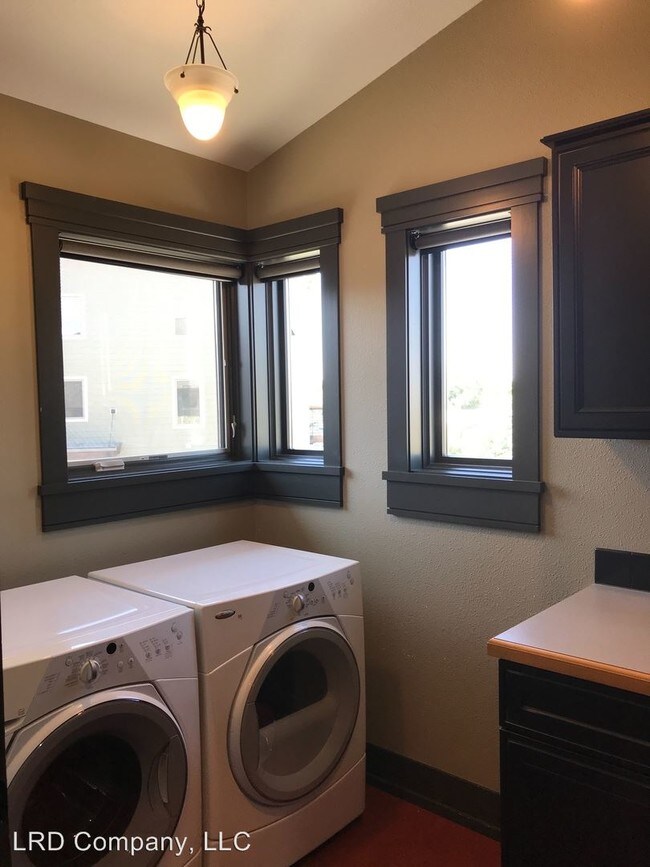Foto del edificio - 1171 N 15th Ave