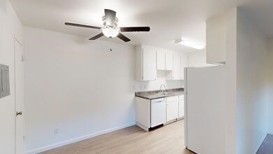 Building Photo - 410 Alameda del Prado