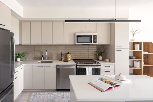 Building Photo - Heming