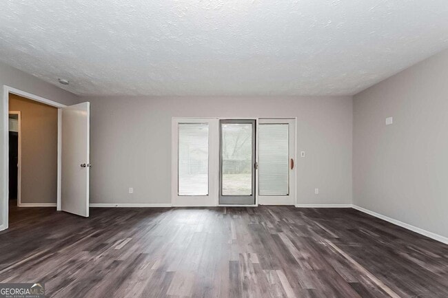 Building Photo - 8753 Embrey Dr