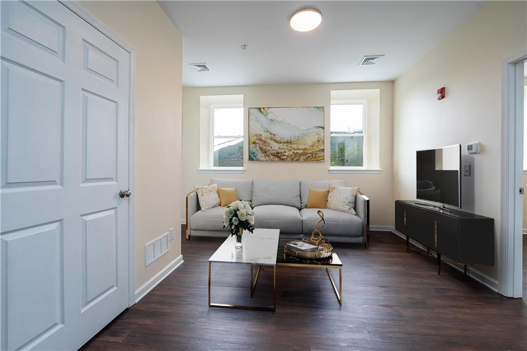 418 W Race St Unit 4, Pottsville, PA 17901 Room for Rent in