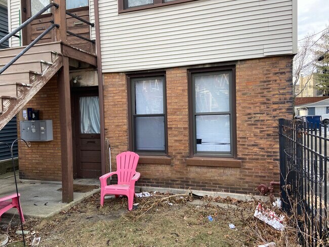 Foto del edificio - 3342 N Hoyne Ave