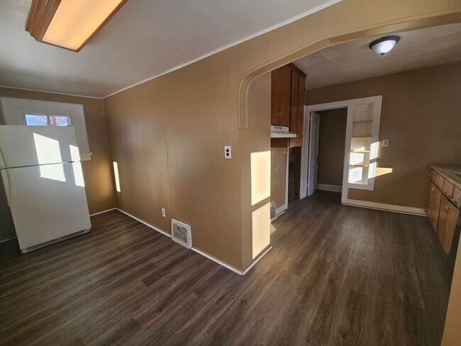 Foto del edificio - 3-bedroom 1-bath home 44314