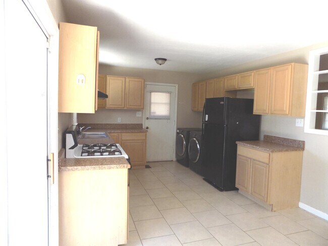 Building Photo - 1821 Dewsberry Pl