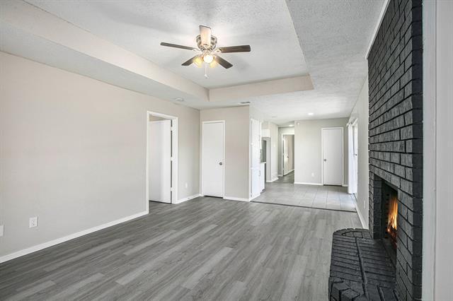 Building Photo - 2114 Windhurst Dr